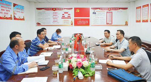 周金平到宜昌片區(qū)指導“不忘初心、牢記使命”主題教育工作(圖2) 周金平到宜昌片區(qū)指導“不忘初心、牢記使命”主題教育工作(圖2)