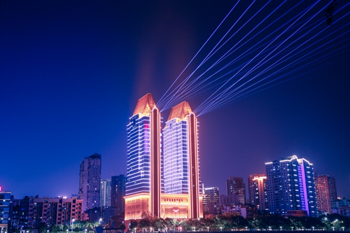 宜化大樓亮起來了!(圖1) 宜化大樓亮起來了!(圖1)