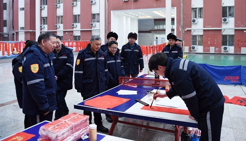 宜昌市領(lǐng)導(dǎo)王應(yīng)華、王大真一行到新疆宜化調(diào)研走訪(圖4) 宜昌市領(lǐng)導(dǎo)王應(yīng)華、王大真一行到新疆宜化調(diào)研走訪(圖4)