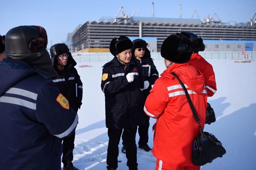 宜昌市領(lǐng)導(dǎo)王應(yīng)華、王大真一行到新疆宜化調(diào)研走訪(圖1) 宜昌市領(lǐng)導(dǎo)王應(yīng)華、王大真一行到新疆宜化調(diào)研走訪(圖1)