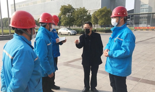 王大真到股份公司、楚星公司和松滋肥業(yè)現(xiàn)場檢查疫情防控及安全生產(chǎn)情況(圖1) 王大真到股份公司、楚星公司和松滋肥業(yè)現(xiàn)場檢查疫情防控及安全生產(chǎn)情況(圖1)