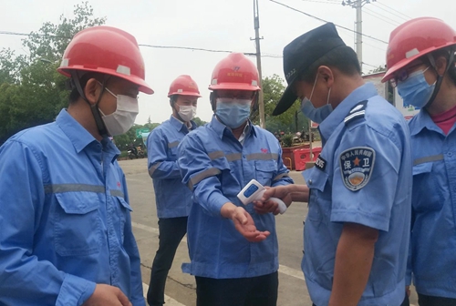 王大真到雙環公司現場檢查工作(圖1) 王大真到雙環公司現場檢查工作(圖1)
