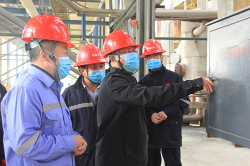 王大真到新疆天運走訪慰問干部職工(圖2) 王大真到新疆天運走訪慰問干部職工(圖2)