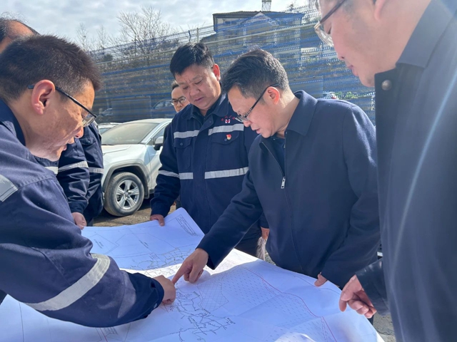 王大真到礦業(yè)公司現(xiàn)場檢查項目建設(shè)等工作(圖2) 王大真到礦業(yè)公司現(xiàn)場檢查項目建設(shè)等工作(圖2)