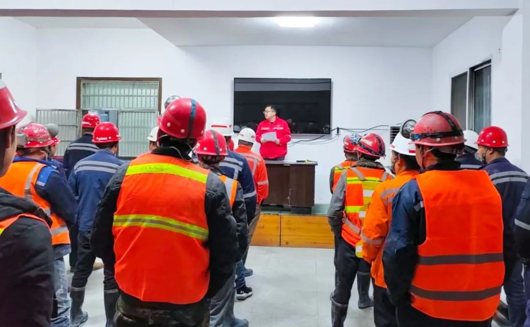 宜化礦業(yè):抓實“五個強化”,全力以赴保安全(圖3) 宜化礦業(yè):抓實“五個強化”,全力以赴保安全(圖3)