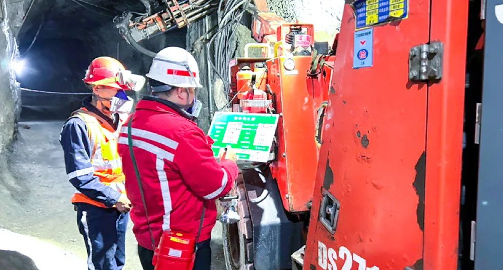 宜化礦業(yè):抓實“五個強化”,全力以赴保安全(圖4) 宜化礦業(yè):抓實“五個強化”,全力以赴保安全(圖4)