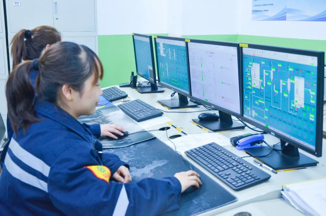 喜報!新疆宜化尿素產品再添兩位“新成員”(圖5) 喜報!新疆宜化尿素產品再添兩位“新成員”(圖5)